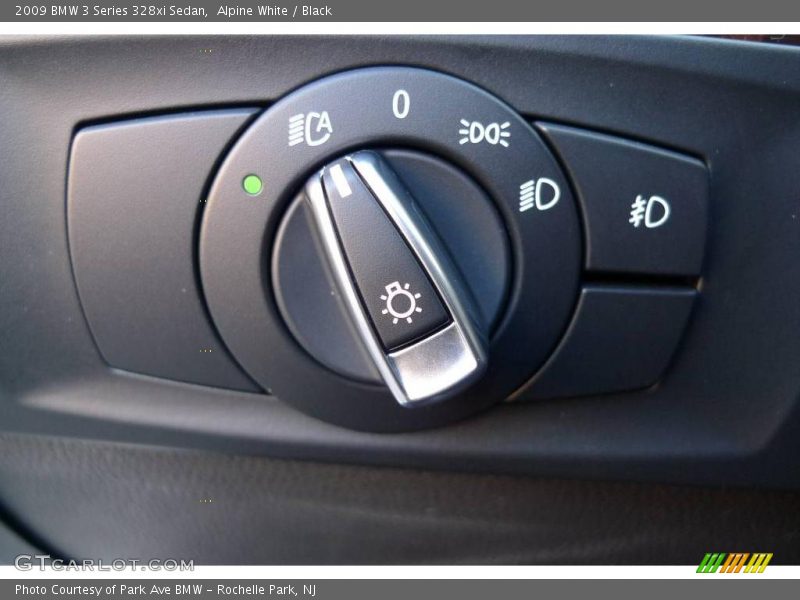 Alpine White / Black 2009 BMW 3 Series 328xi Sedan