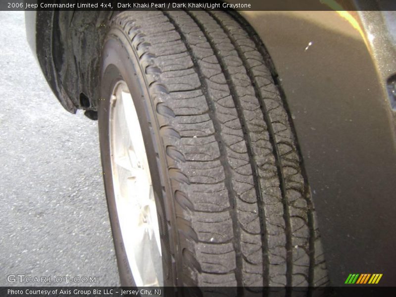 Dark Khaki Pearl / Dark Khaki/Light Graystone 2006 Jeep Commander Limited 4x4