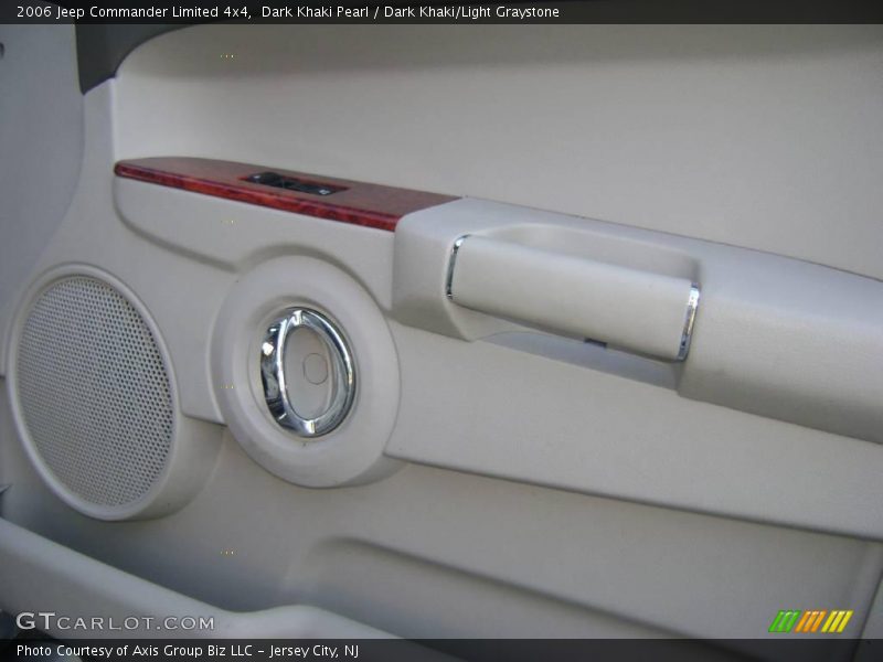 Dark Khaki Pearl / Dark Khaki/Light Graystone 2006 Jeep Commander Limited 4x4