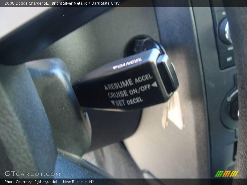 Bright Silver Metallic / Dark Slate Gray 2008 Dodge Charger SE