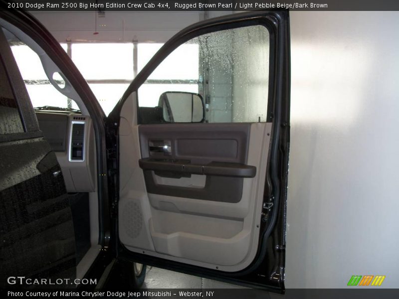 Rugged Brown Pearl / Light Pebble Beige/Bark Brown 2010 Dodge Ram 2500 Big Horn Edition Crew Cab 4x4