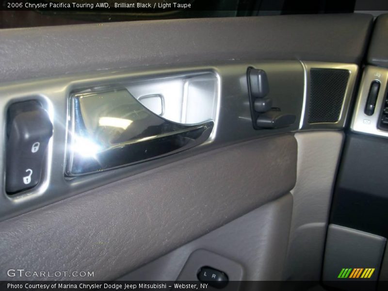 Brilliant Black / Light Taupe 2006 Chrysler Pacifica Touring AWD