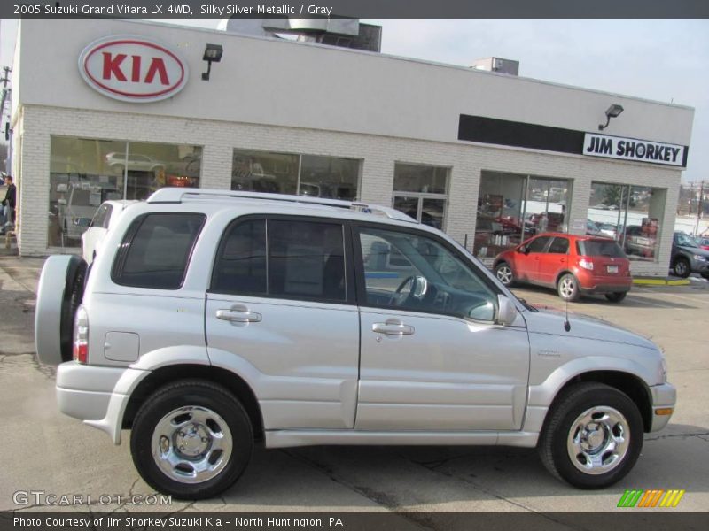 Silky Silver Metallic / Gray 2005 Suzuki Grand Vitara LX 4WD