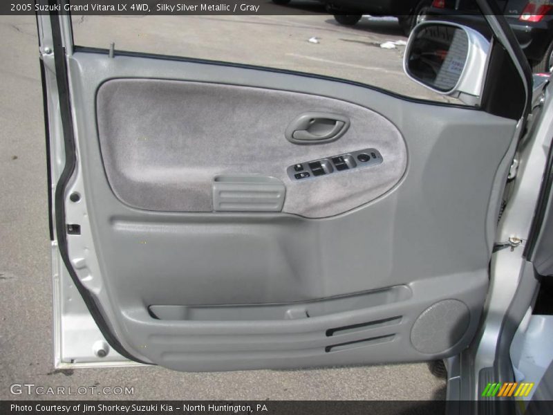 Silky Silver Metallic / Gray 2005 Suzuki Grand Vitara LX 4WD