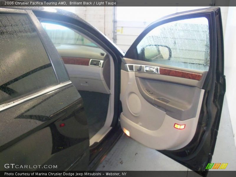 Brilliant Black / Light Taupe 2006 Chrysler Pacifica Touring AWD