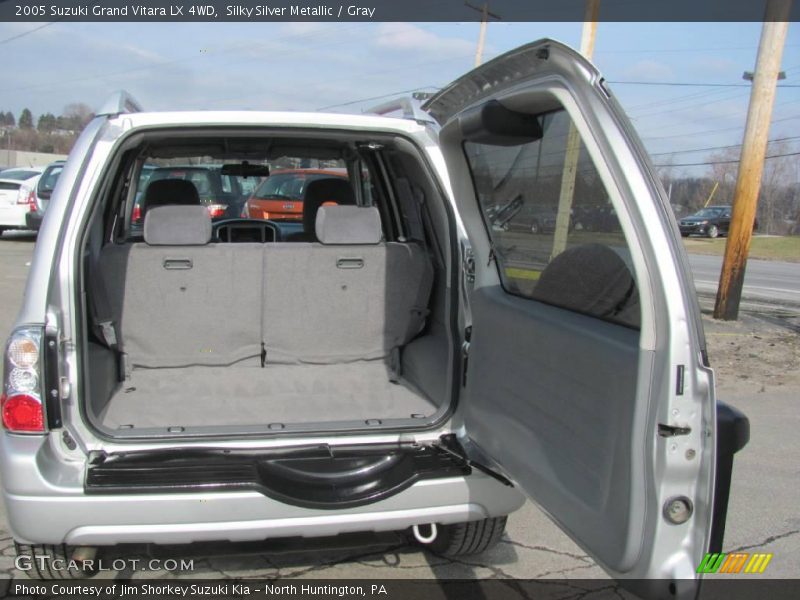 Silky Silver Metallic / Gray 2005 Suzuki Grand Vitara LX 4WD