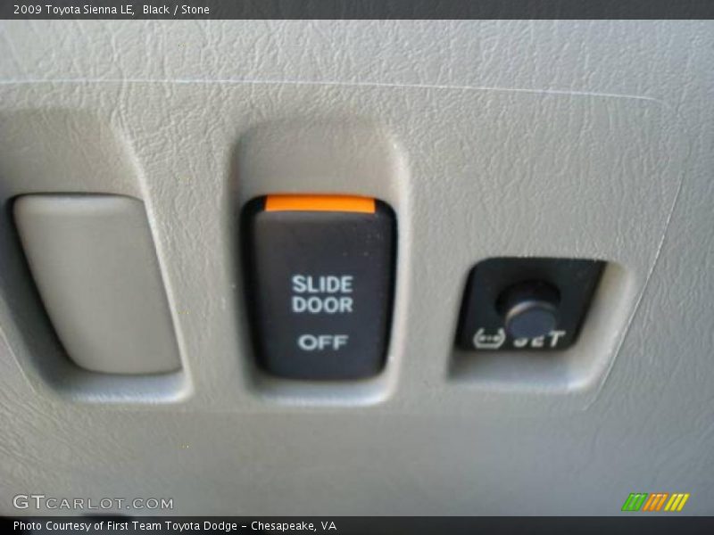 Black / Stone 2009 Toyota Sienna LE