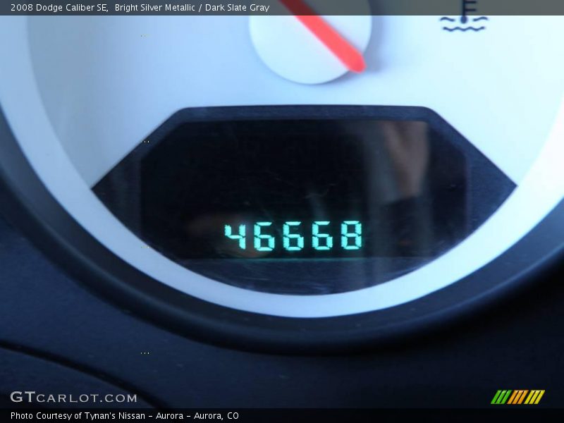 Bright Silver Metallic / Dark Slate Gray 2008 Dodge Caliber SE