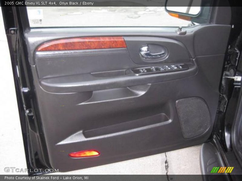 Onyx Black / Ebony 2005 GMC Envoy XL SLT 4x4