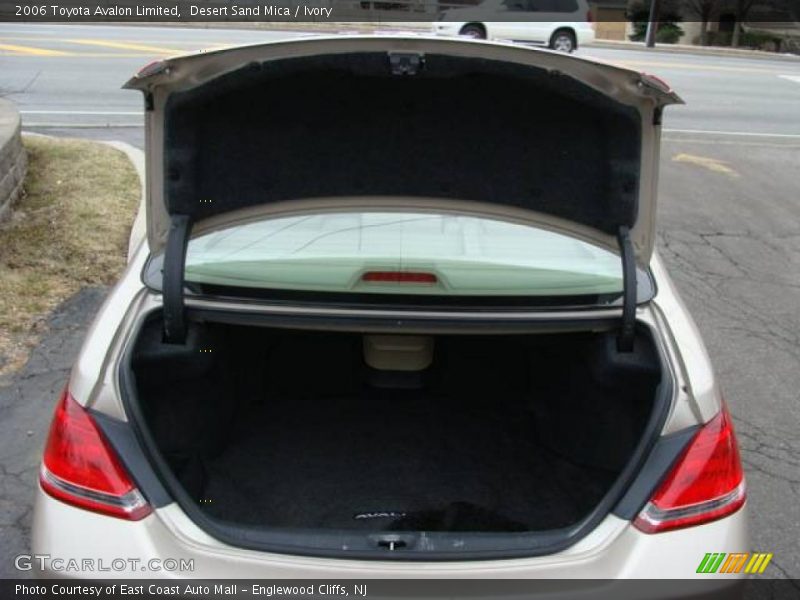 Desert Sand Mica / Ivory 2006 Toyota Avalon Limited