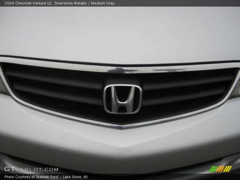 Silverstone Metallic / Medium Gray 2004 Chevrolet Venture LS