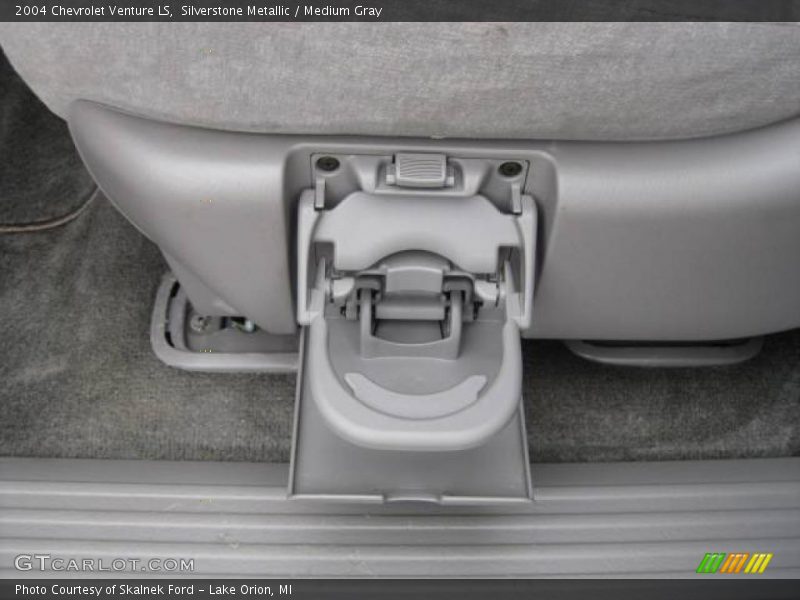 Silverstone Metallic / Medium Gray 2004 Chevrolet Venture LS