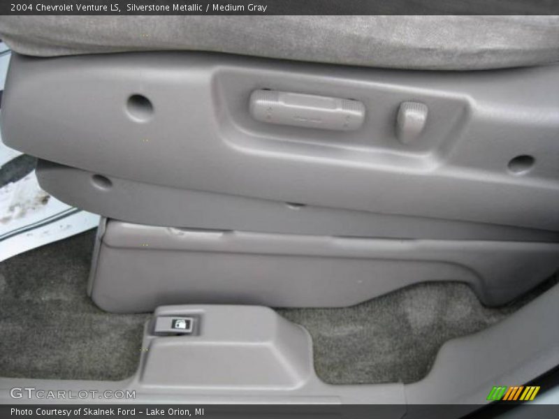 Silverstone Metallic / Medium Gray 2004 Chevrolet Venture LS