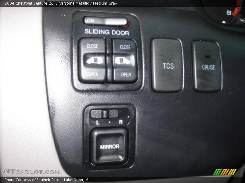 Silverstone Metallic / Medium Gray 2004 Chevrolet Venture LS