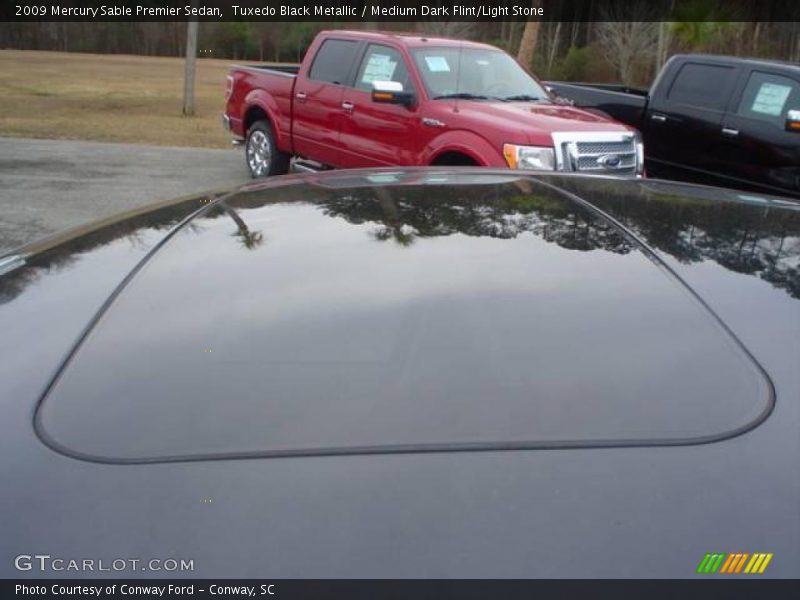 Tuxedo Black Metallic / Medium Dark Flint/Light Stone 2009 Mercury Sable Premier Sedan