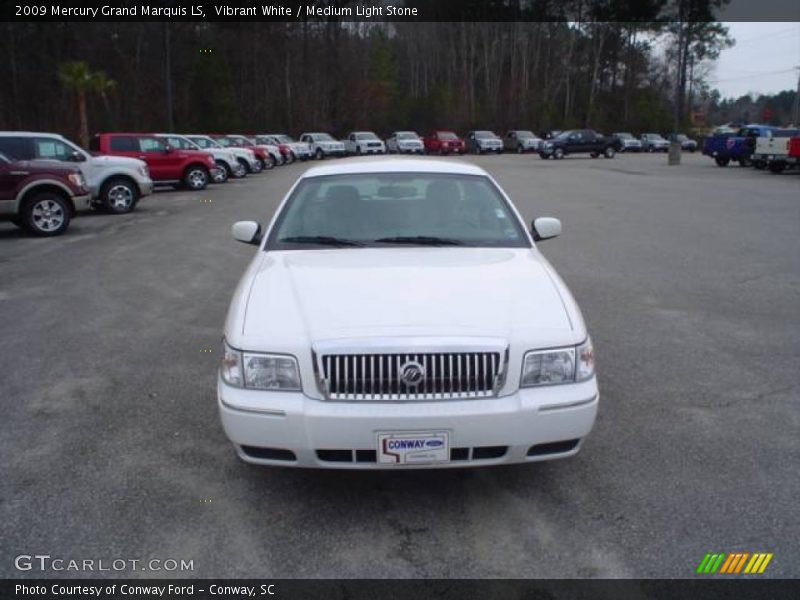Vibrant White / Medium Light Stone 2009 Mercury Grand Marquis LS