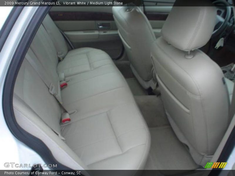 Vibrant White / Medium Light Stone 2009 Mercury Grand Marquis LS