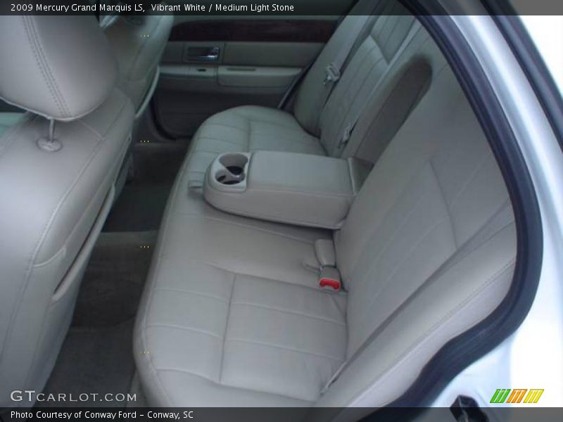 Vibrant White / Medium Light Stone 2009 Mercury Grand Marquis LS
