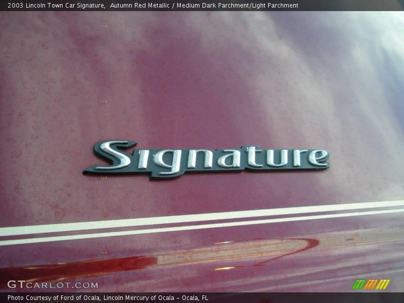 Autumn Red Metallic / Medium Dark Parchment/Light Parchment 2003 Lincoln Town Car Signature