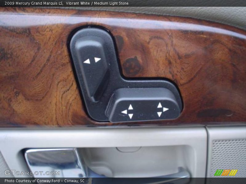 Vibrant White / Medium Light Stone 2009 Mercury Grand Marquis LS