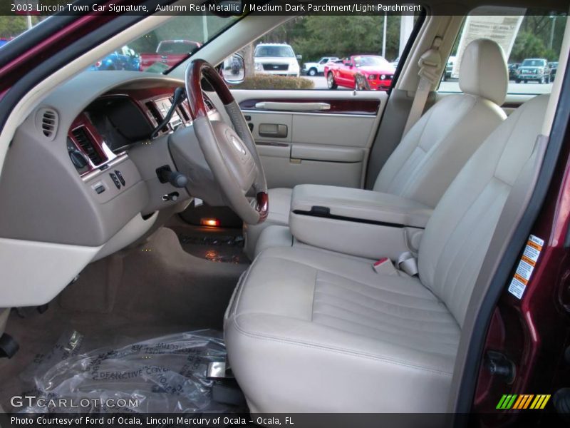 Autumn Red Metallic / Medium Dark Parchment/Light Parchment 2003 Lincoln Town Car Signature