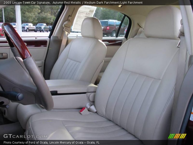 Autumn Red Metallic / Medium Dark Parchment/Light Parchment 2003 Lincoln Town Car Signature
