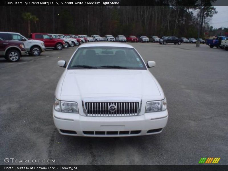 Vibrant White / Medium Light Stone 2009 Mercury Grand Marquis LS