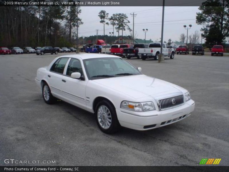 Vibrant White / Medium Light Stone 2009 Mercury Grand Marquis LS