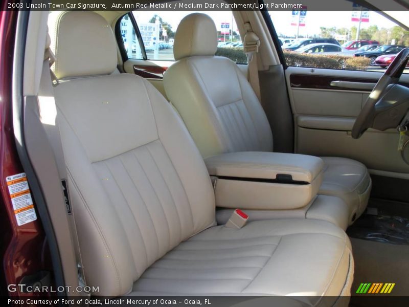 Autumn Red Metallic / Medium Dark Parchment/Light Parchment 2003 Lincoln Town Car Signature