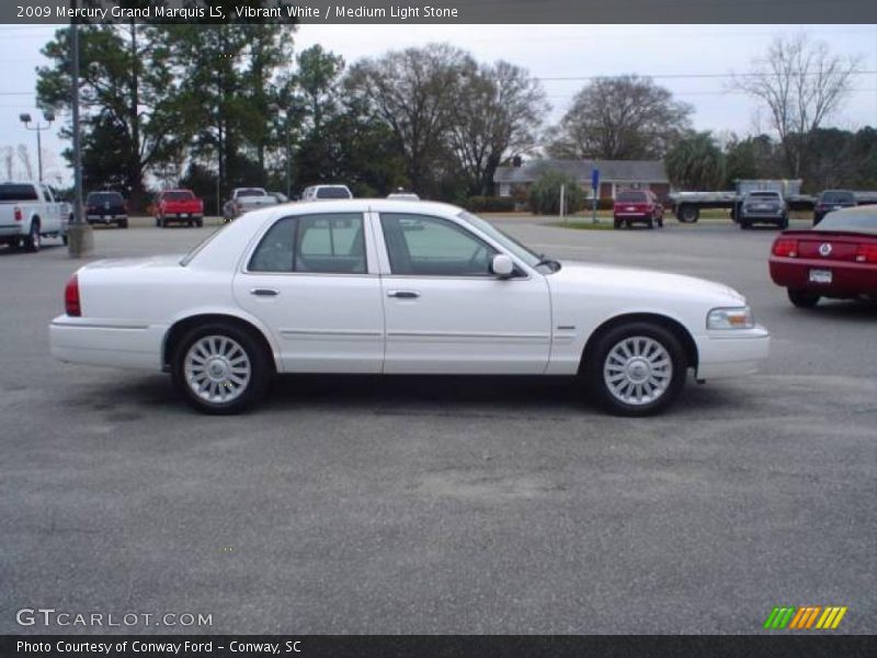 Vibrant White / Medium Light Stone 2009 Mercury Grand Marquis LS