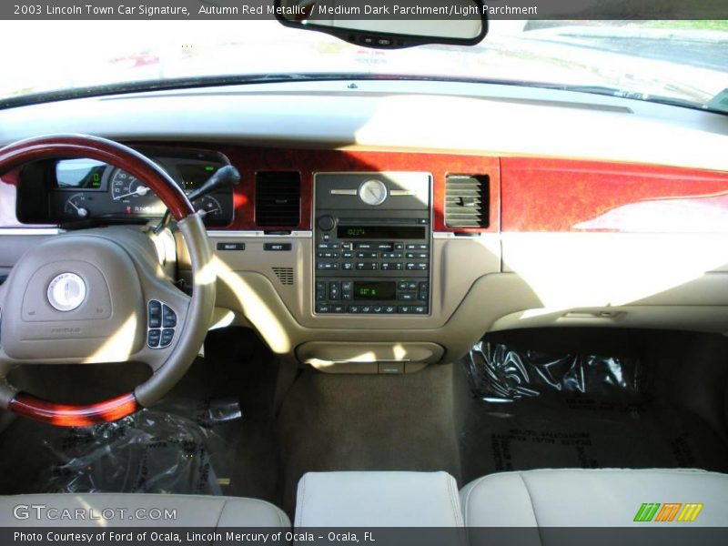 Autumn Red Metallic / Medium Dark Parchment/Light Parchment 2003 Lincoln Town Car Signature