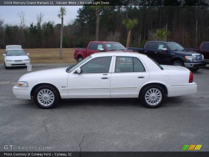 Vibrant White / Medium Light Stone 2009 Mercury Grand Marquis LS