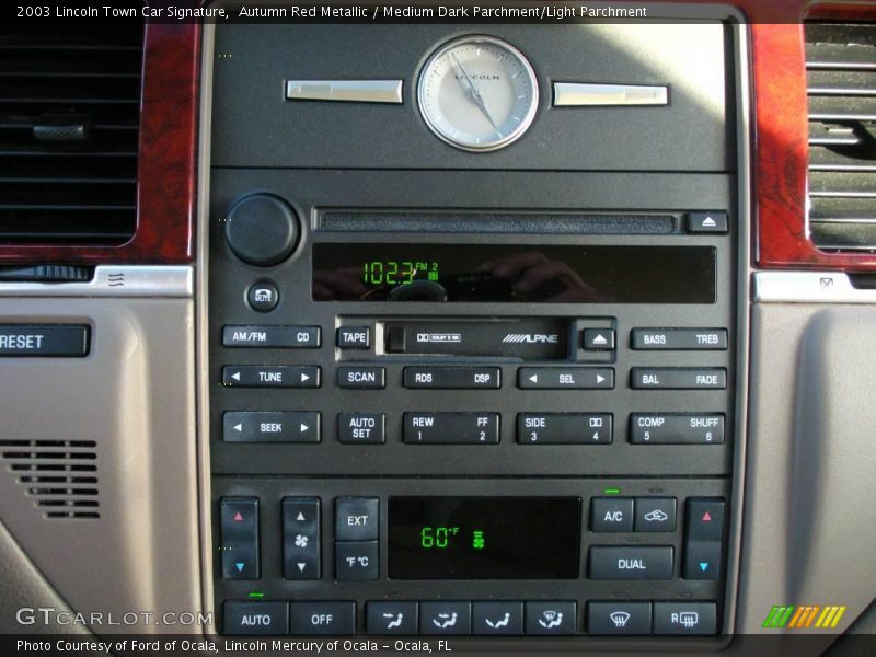 Autumn Red Metallic / Medium Dark Parchment/Light Parchment 2003 Lincoln Town Car Signature