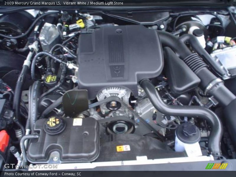 Vibrant White / Medium Light Stone 2009 Mercury Grand Marquis LS
