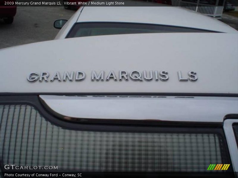 Vibrant White / Medium Light Stone 2009 Mercury Grand Marquis LS