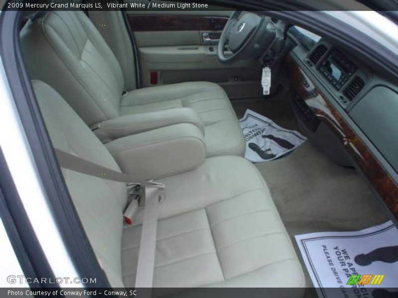 Vibrant White / Medium Light Stone 2009 Mercury Grand Marquis LS