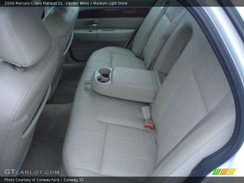 Vibrant White / Medium Light Stone 2009 Mercury Grand Marquis LS