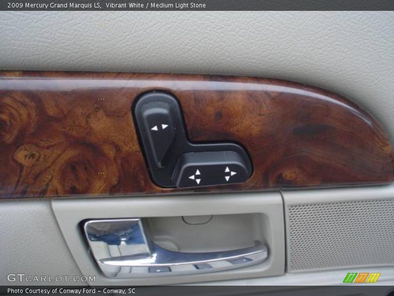 Vibrant White / Medium Light Stone 2009 Mercury Grand Marquis LS