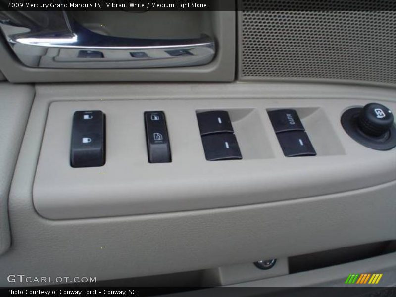 Vibrant White / Medium Light Stone 2009 Mercury Grand Marquis LS