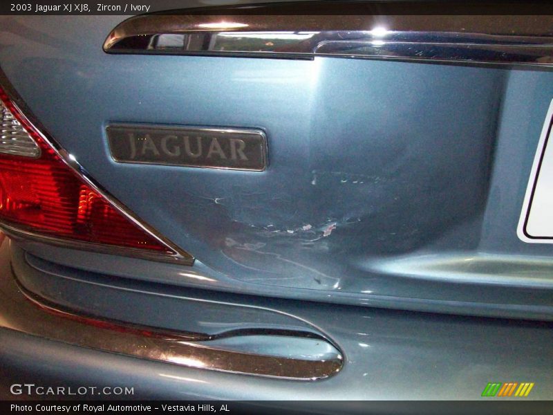 Zircon / Ivory 2003 Jaguar XJ XJ8