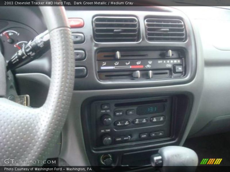 Dark Green Metallic / Medium Gray 2003 Chevrolet Tracker 4WD Hard Top