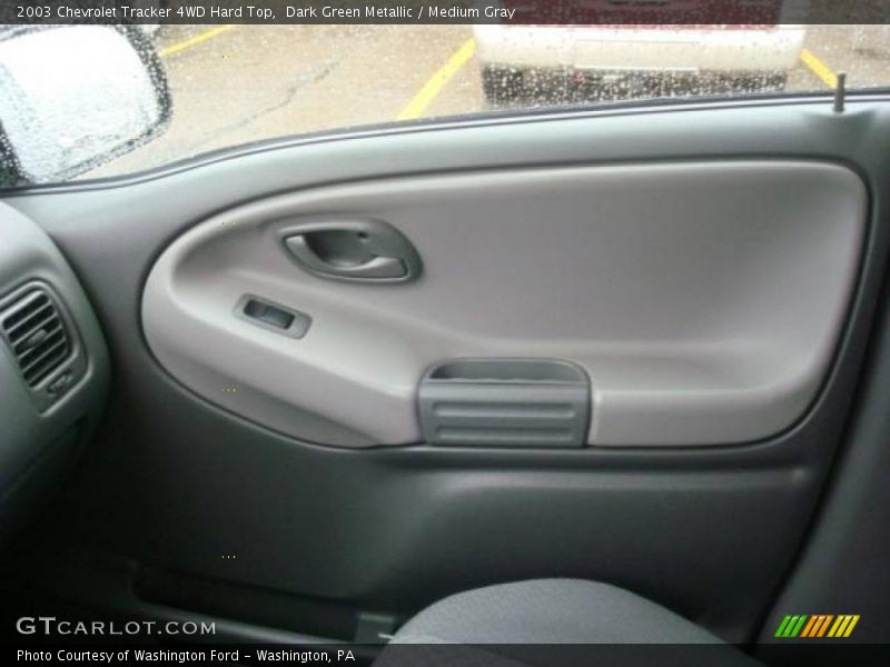 Dark Green Metallic / Medium Gray 2003 Chevrolet Tracker 4WD Hard Top