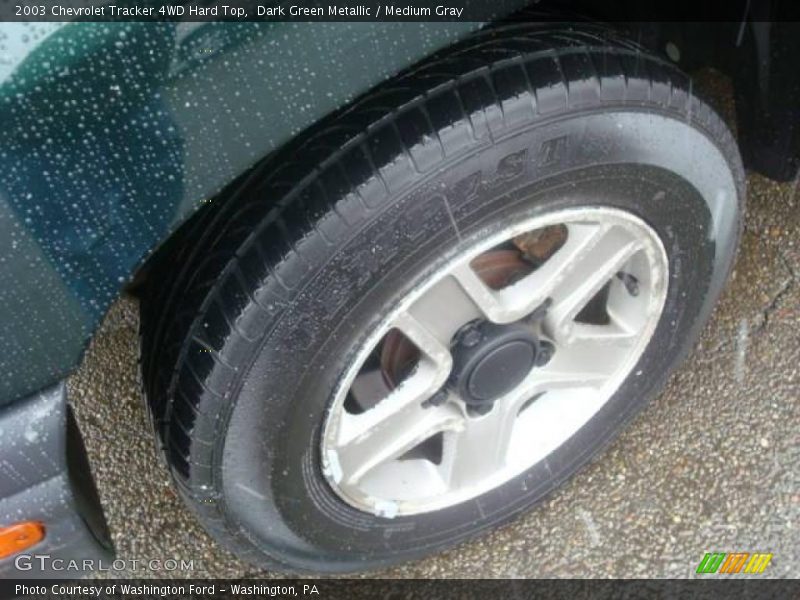 Dark Green Metallic / Medium Gray 2003 Chevrolet Tracker 4WD Hard Top