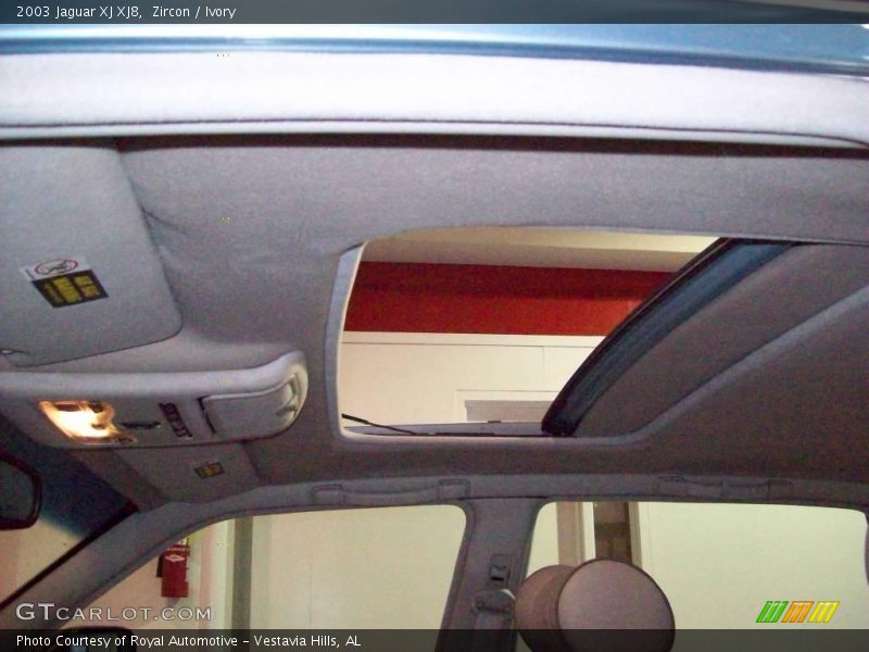 Zircon / Ivory 2003 Jaguar XJ XJ8