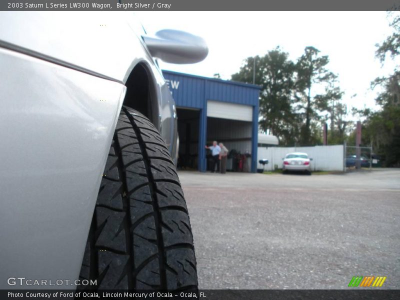 Bright Silver / Gray 2003 Saturn L Series LW300 Wagon