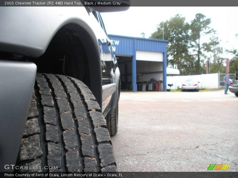 Black / Medium Gray 2003 Chevrolet Tracker ZR2 4WD Hard Top