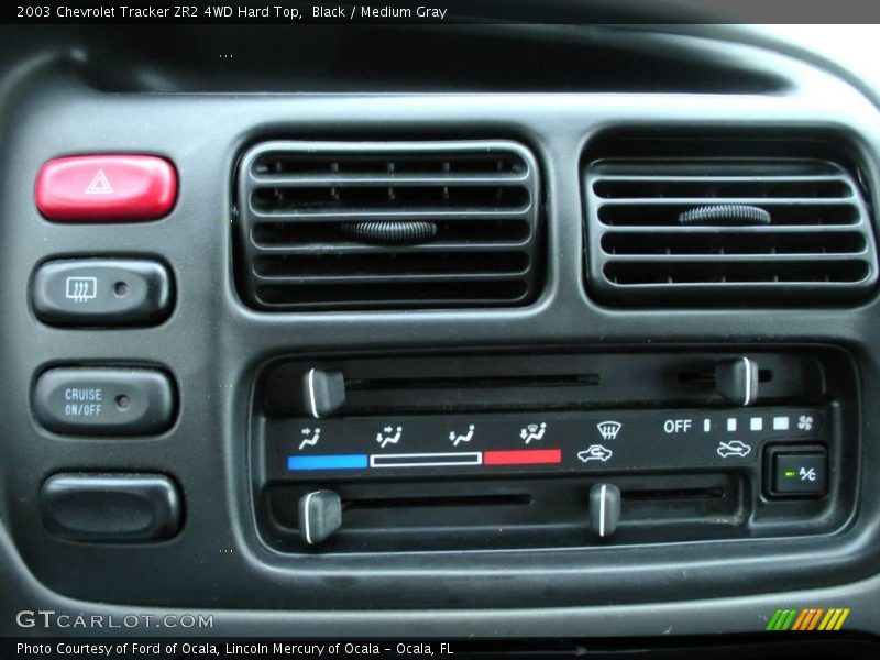 Black / Medium Gray 2003 Chevrolet Tracker ZR2 4WD Hard Top