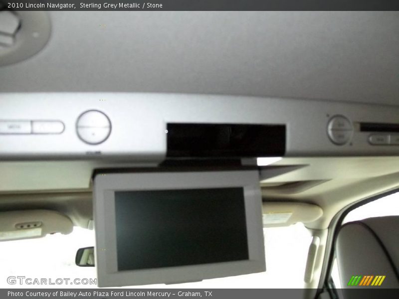Sterling Grey Metallic / Stone 2010 Lincoln Navigator
