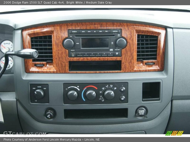 Bright White / Medium Slate Gray 2006 Dodge Ram 1500 SLT Quad Cab 4x4