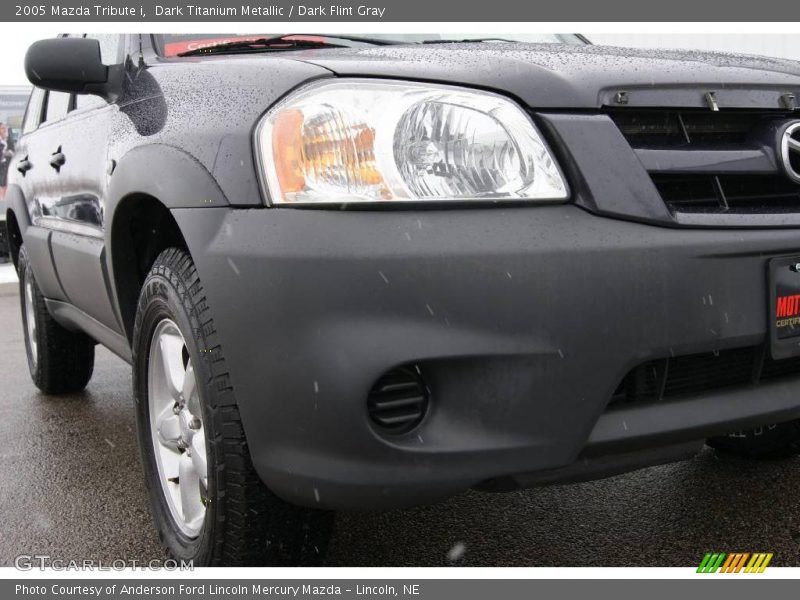 Dark Titanium Metallic / Dark Flint Gray 2005 Mazda Tribute i
